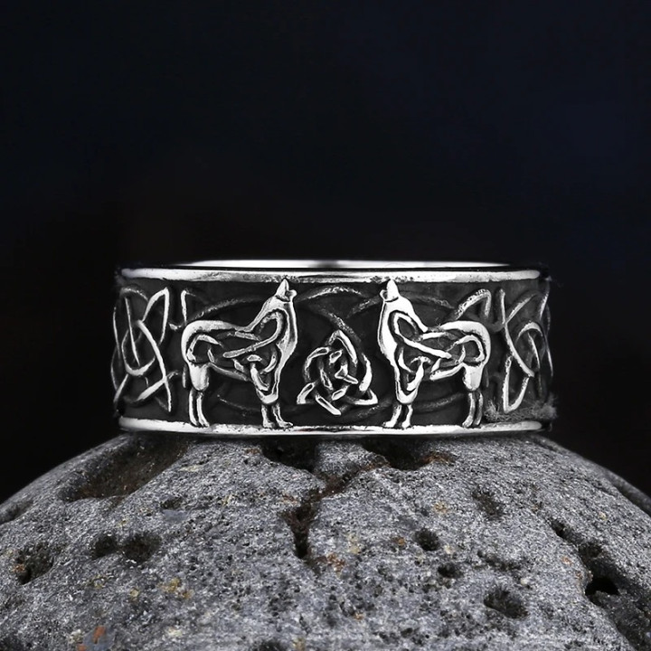 Sygnet Pierścień Nordycki Obrączka Wilki Mitologia 7 / 17,5 / eu 15